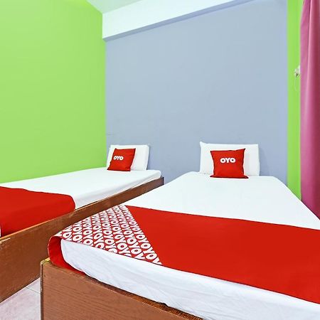 Oyo 90565 Teresek View Motel Kuala Tahan Kültér fotó