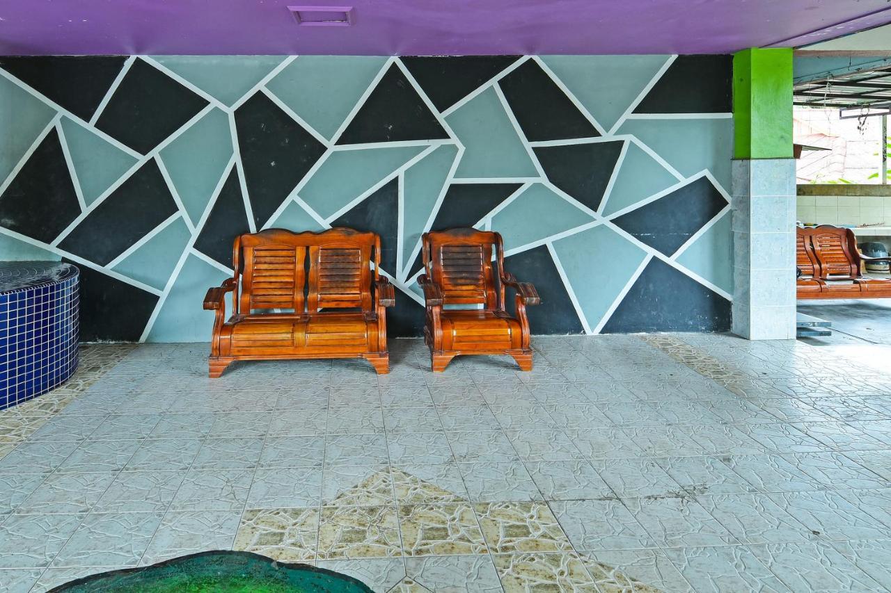 Oyo 90565 Teresek View Motel Kuala Tahan Kültér fotó