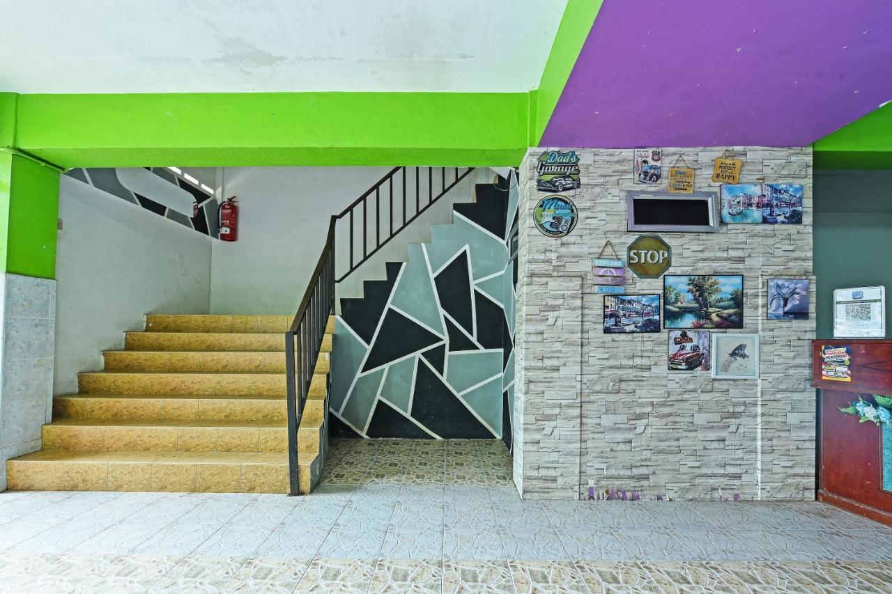 Oyo 90565 Teresek View Motel Kuala Tahan Kültér fotó