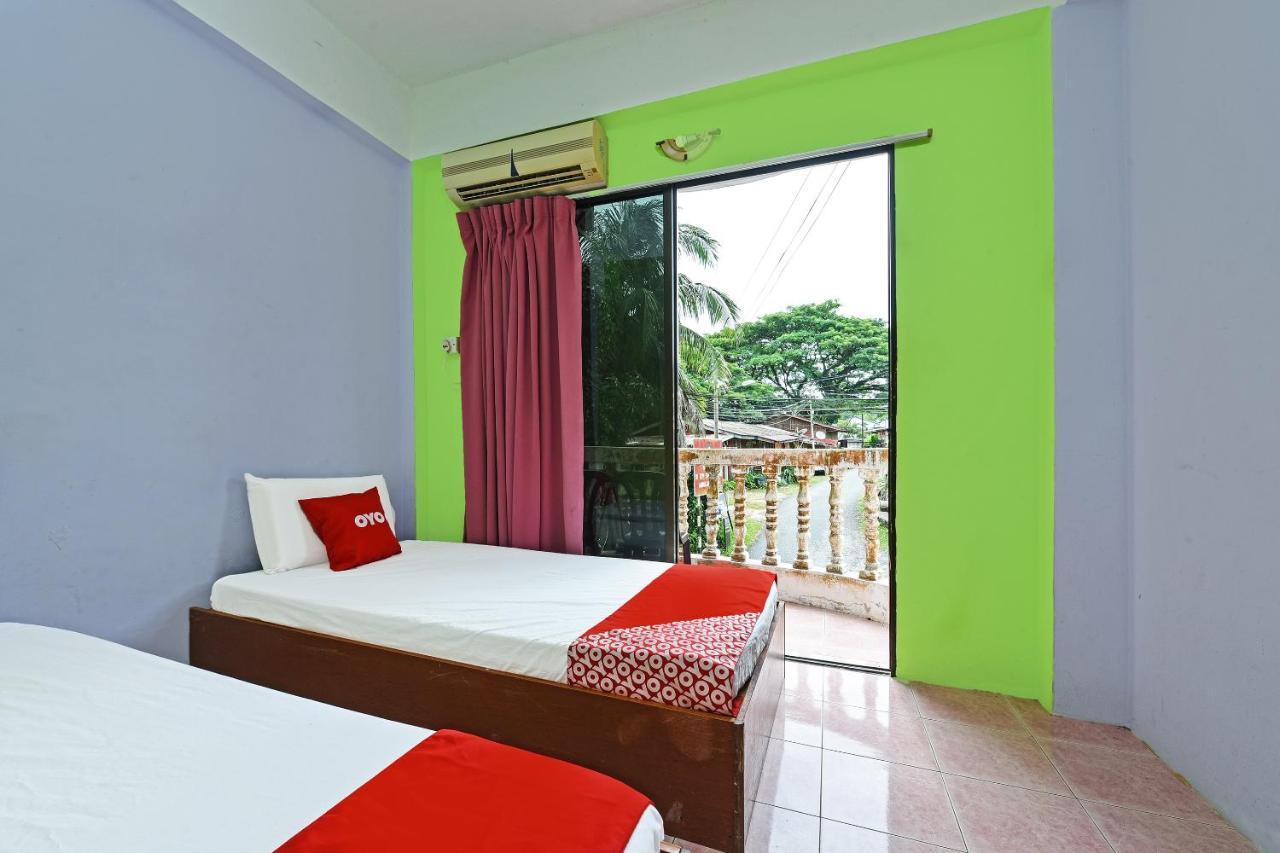Oyo 90565 Teresek View Motel Kuala Tahan Kültér fotó