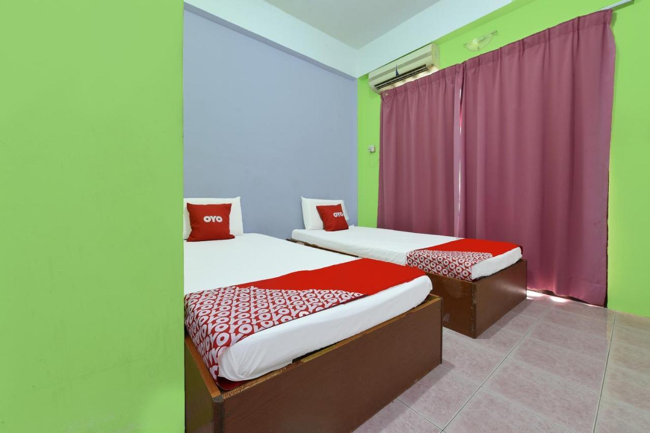 Oyo 90565 Teresek View Motel Kuala Tahan Kültér fotó
