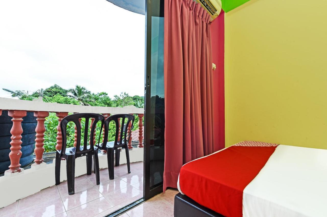 Oyo 90565 Teresek View Motel Kuala Tahan Kültér fotó