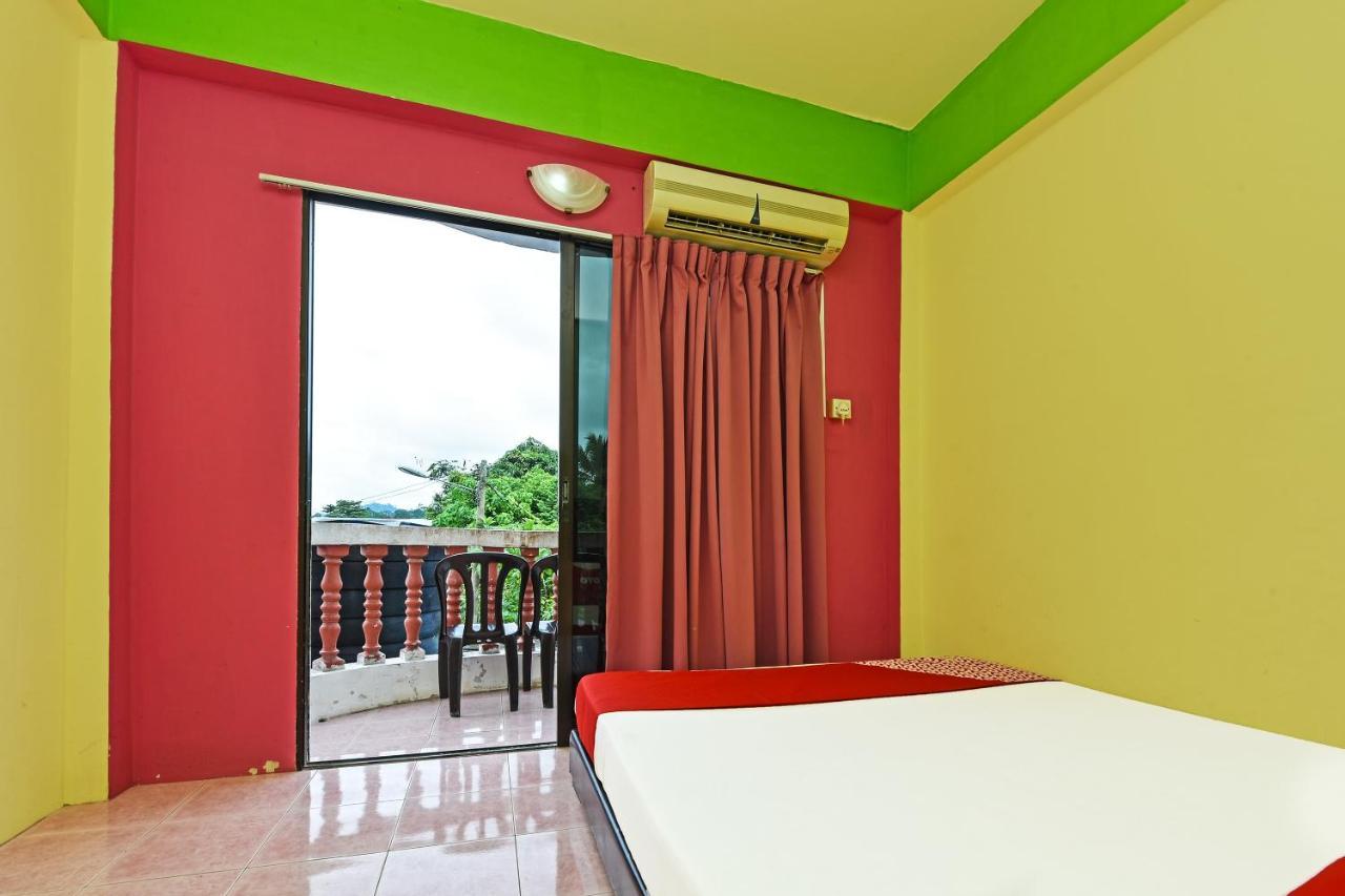Oyo 90565 Teresek View Motel Kuala Tahan Kültér fotó