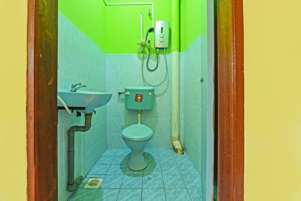 Oyo 90565 Teresek View Motel Kuala Tahan Kültér fotó