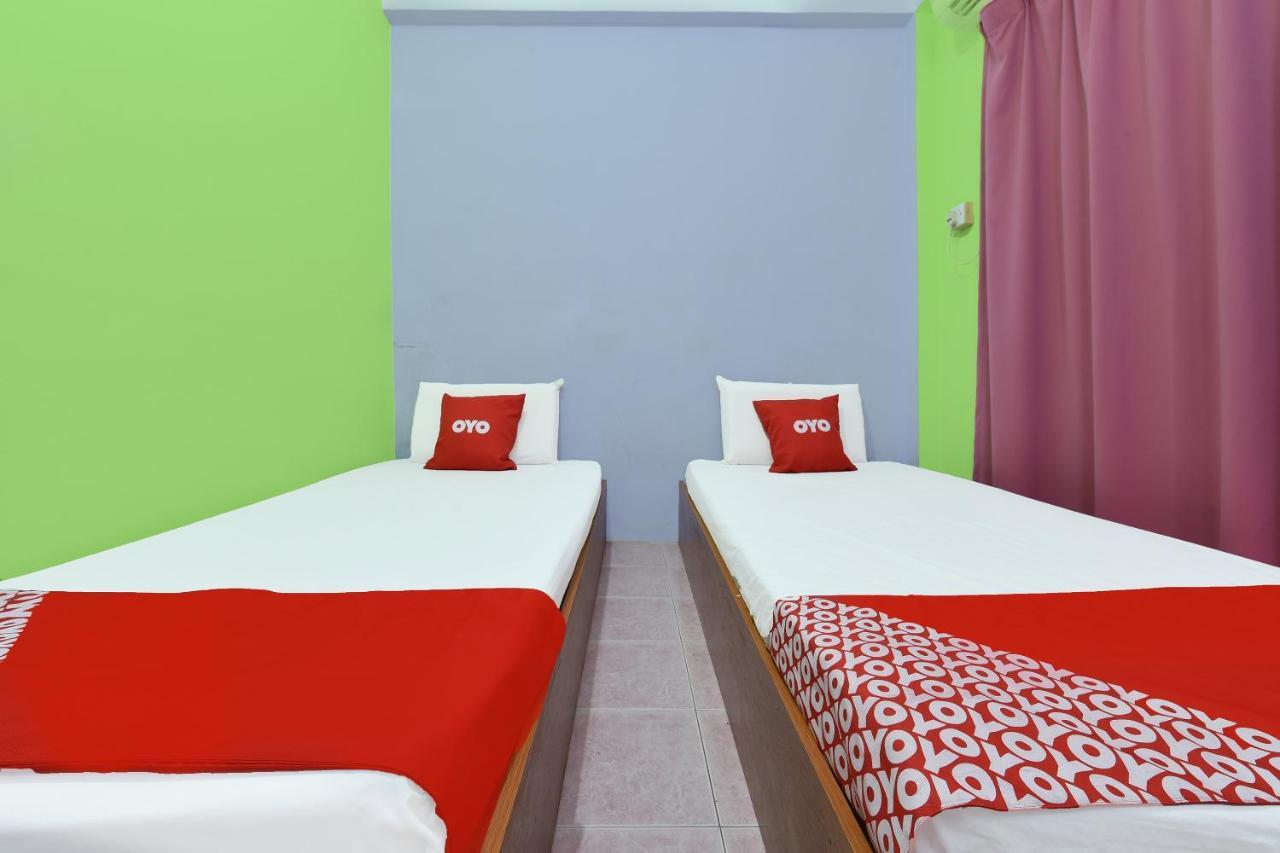 Oyo 90565 Teresek View Motel Kuala Tahan Kültér fotó